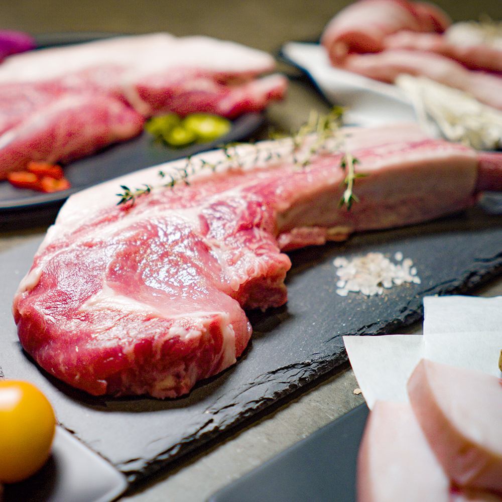 흑돼지 뼈삼겹 600g